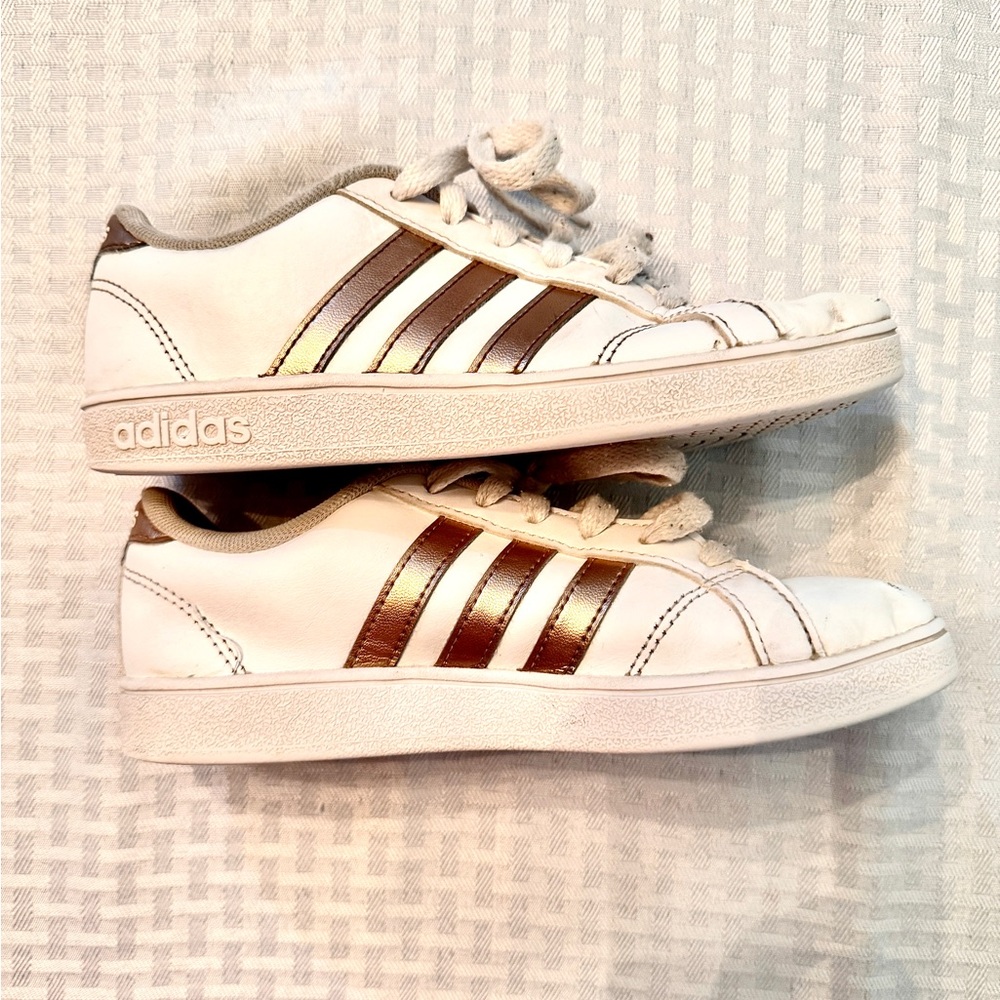 Adidas Neo Advantage Youth Sneakers Size 2.5 White Rose Gold Stripes Lace Up